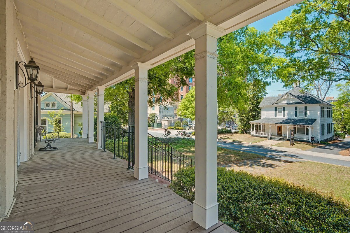 236 Washington AVE NE