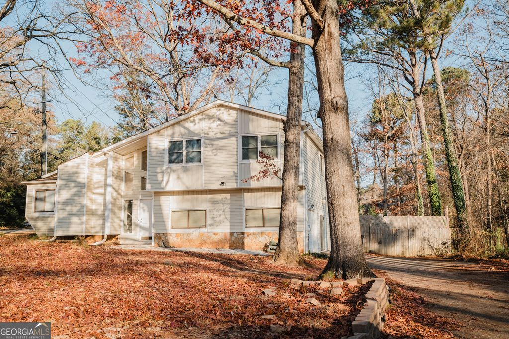 Photo of 6801 Creekwood Drive, Douglasville, GA 30135 (MLS # 10657785)