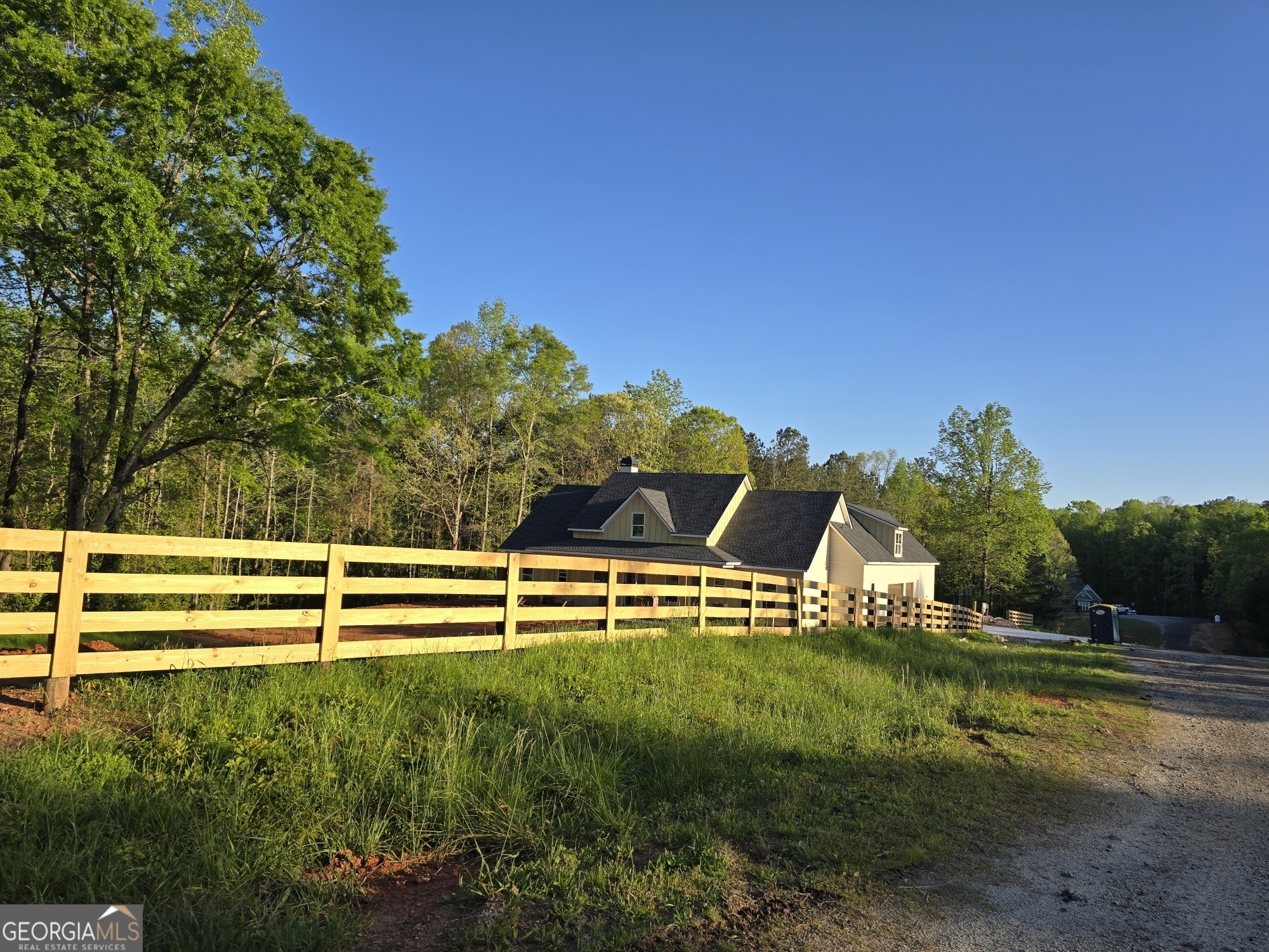 LOT C Montannas Way