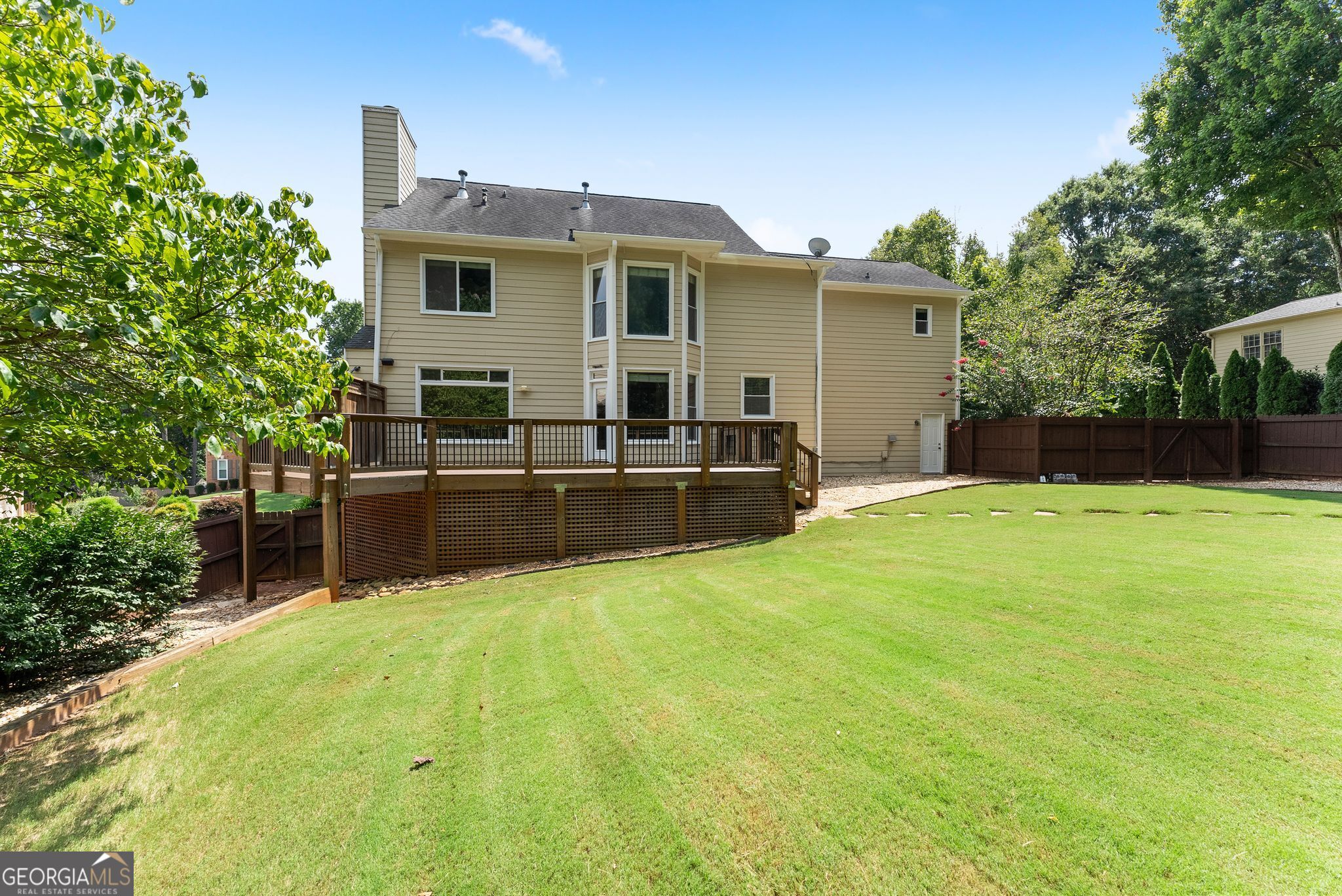 390 Woodbrook WAY