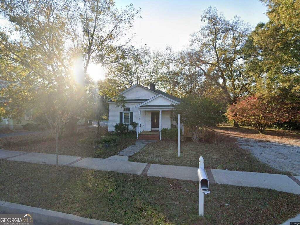 Photo of 185 N Main Street, Jonesboro, GA 30236 (MLS # 10834458)