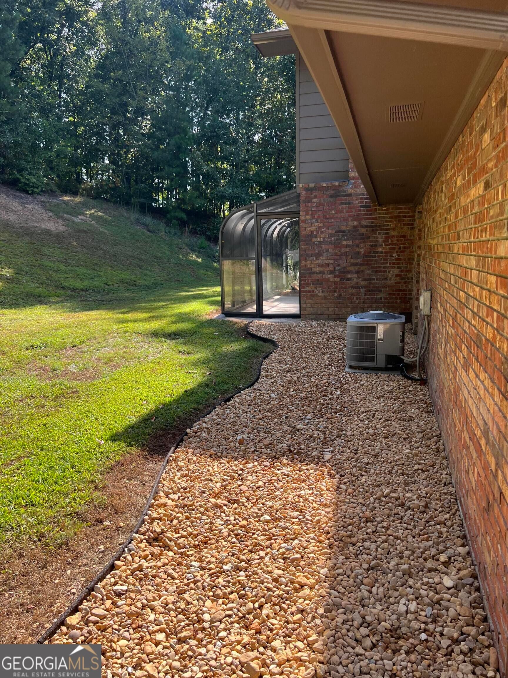 203 Woodland DR