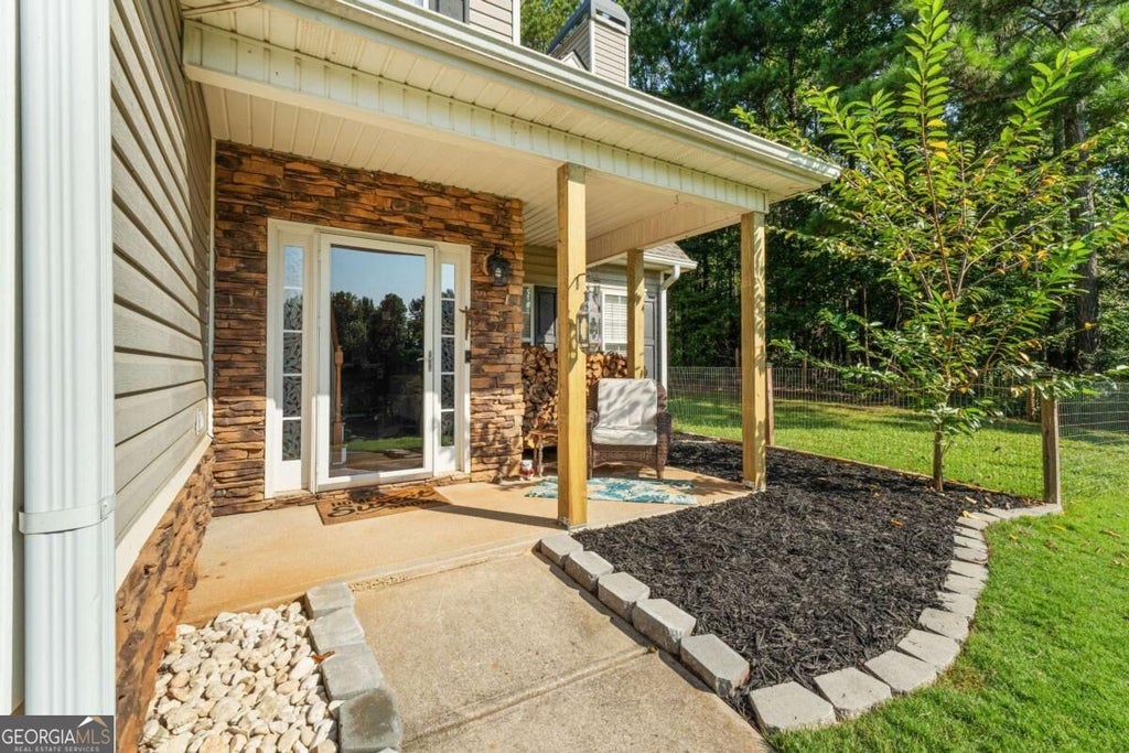 Photo of 117 Walkers Pond Drive, Villa Rica, GA 30180 (MLS # 10839419)