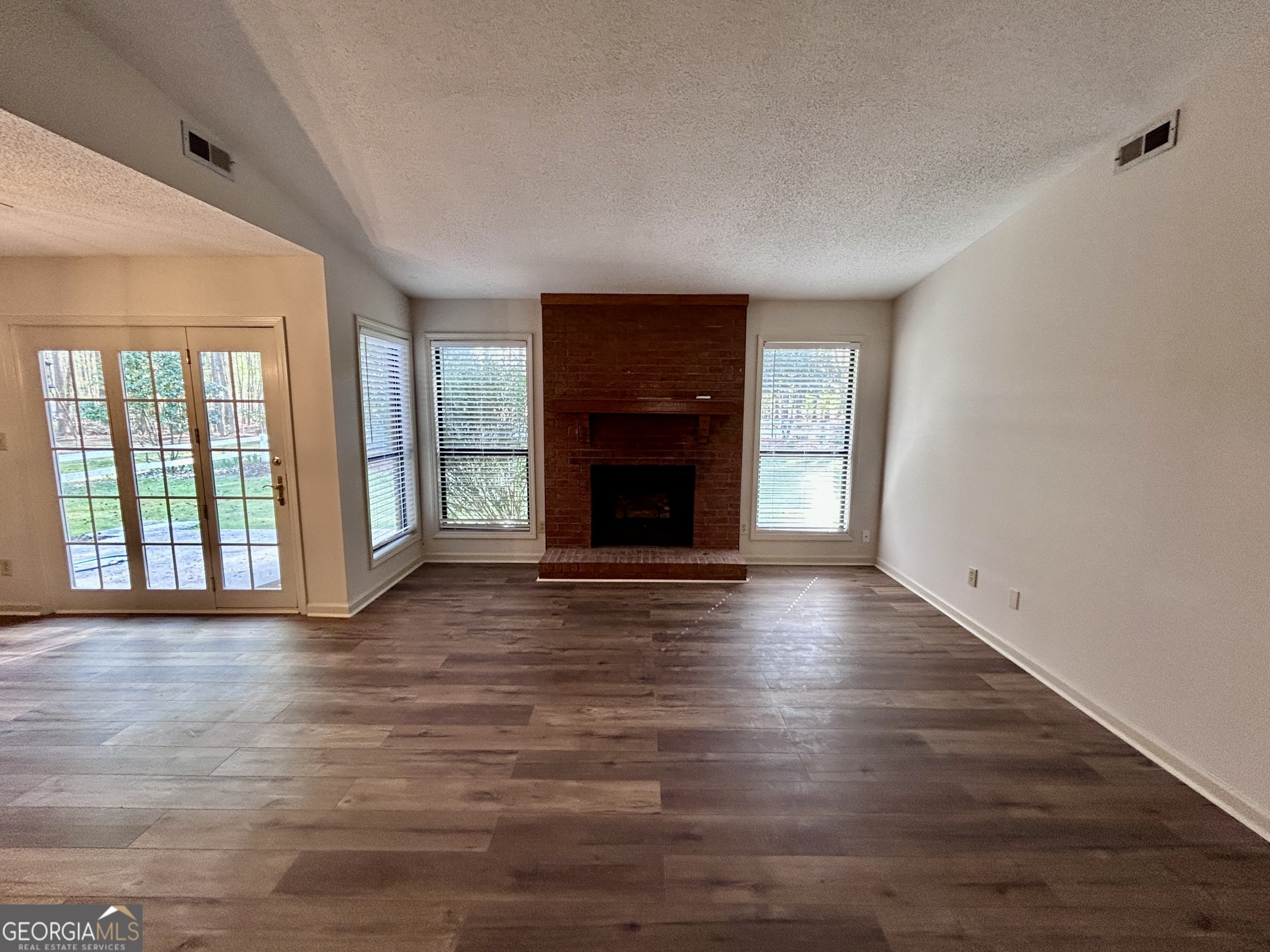 116 Glendale DR