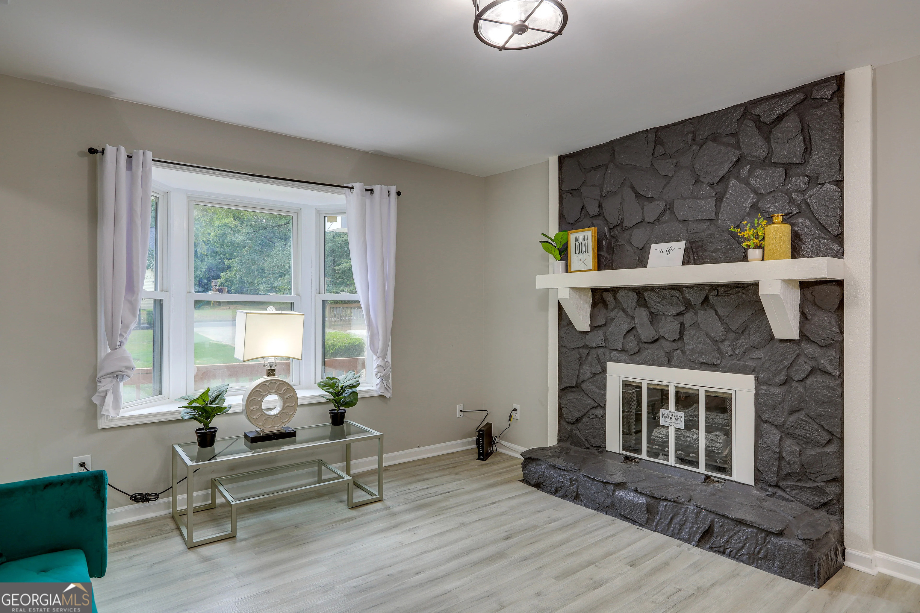 317 Lucan WAY