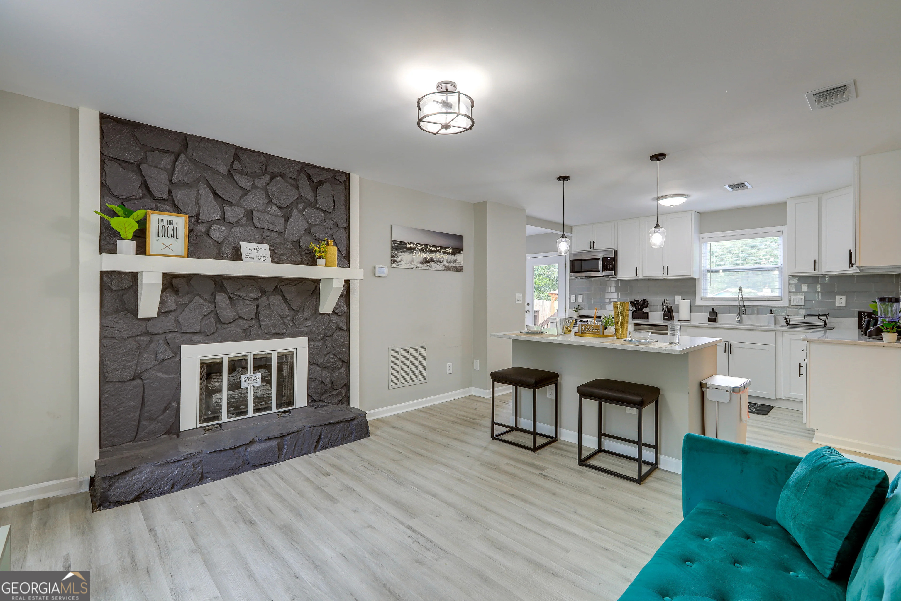 317 Lucan WAY