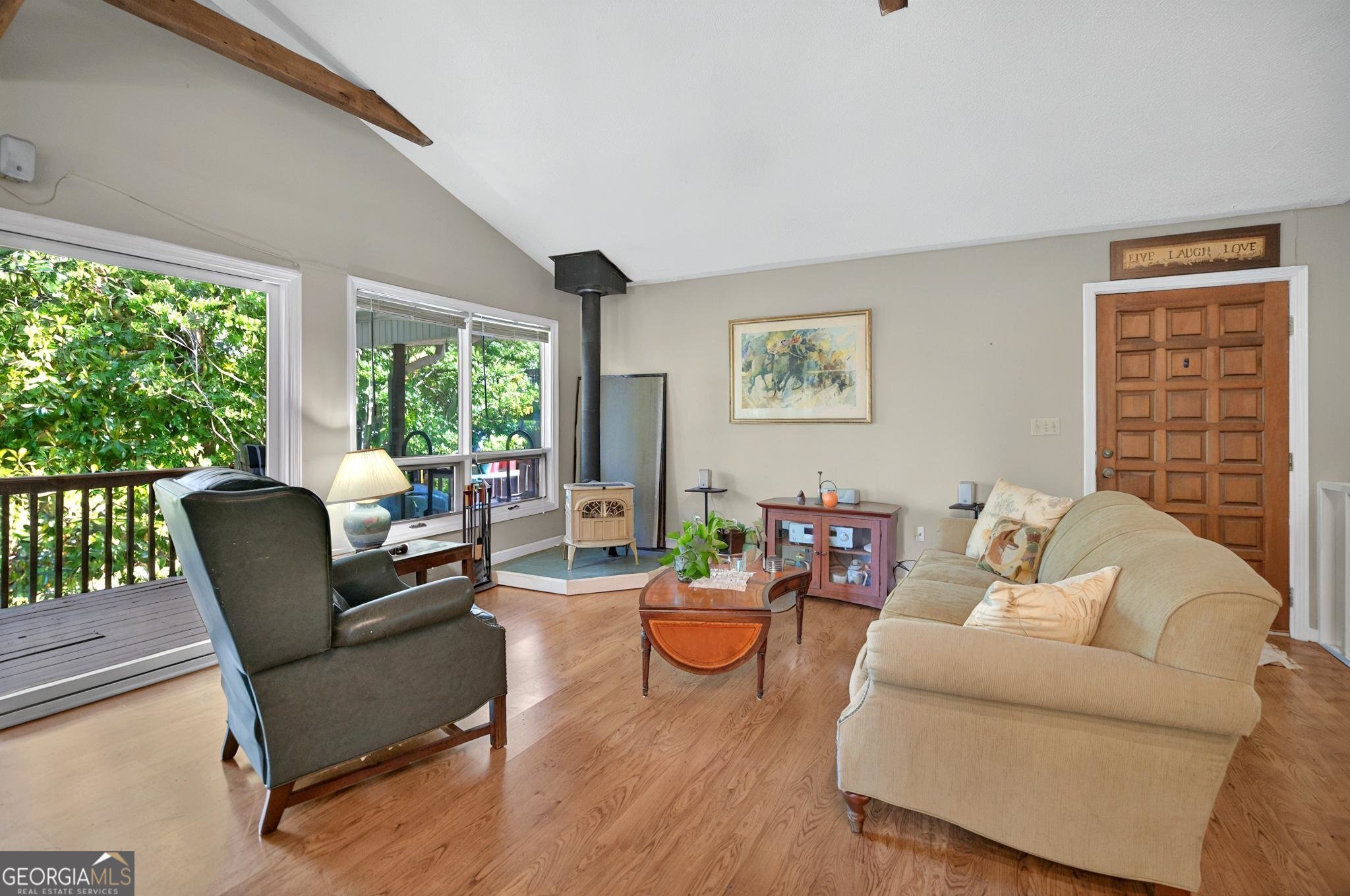 305 Edgewater DR
