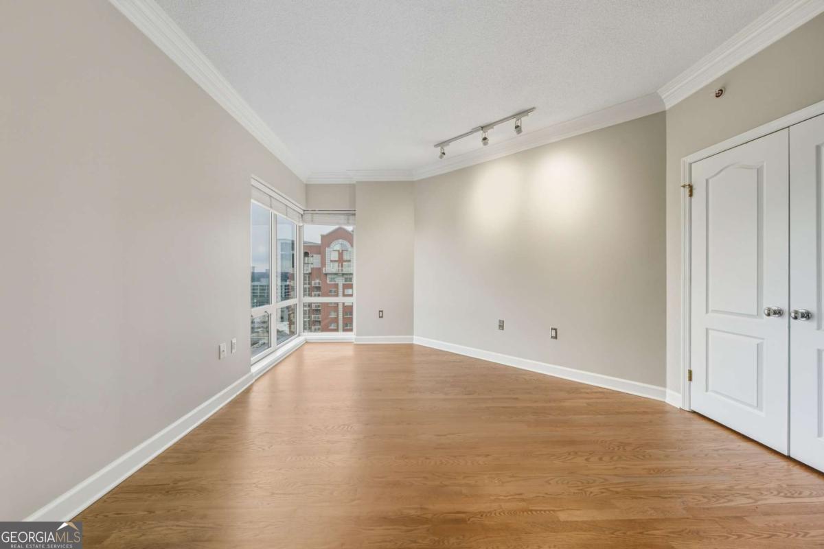 3475 Oak Valley RD NE 1470