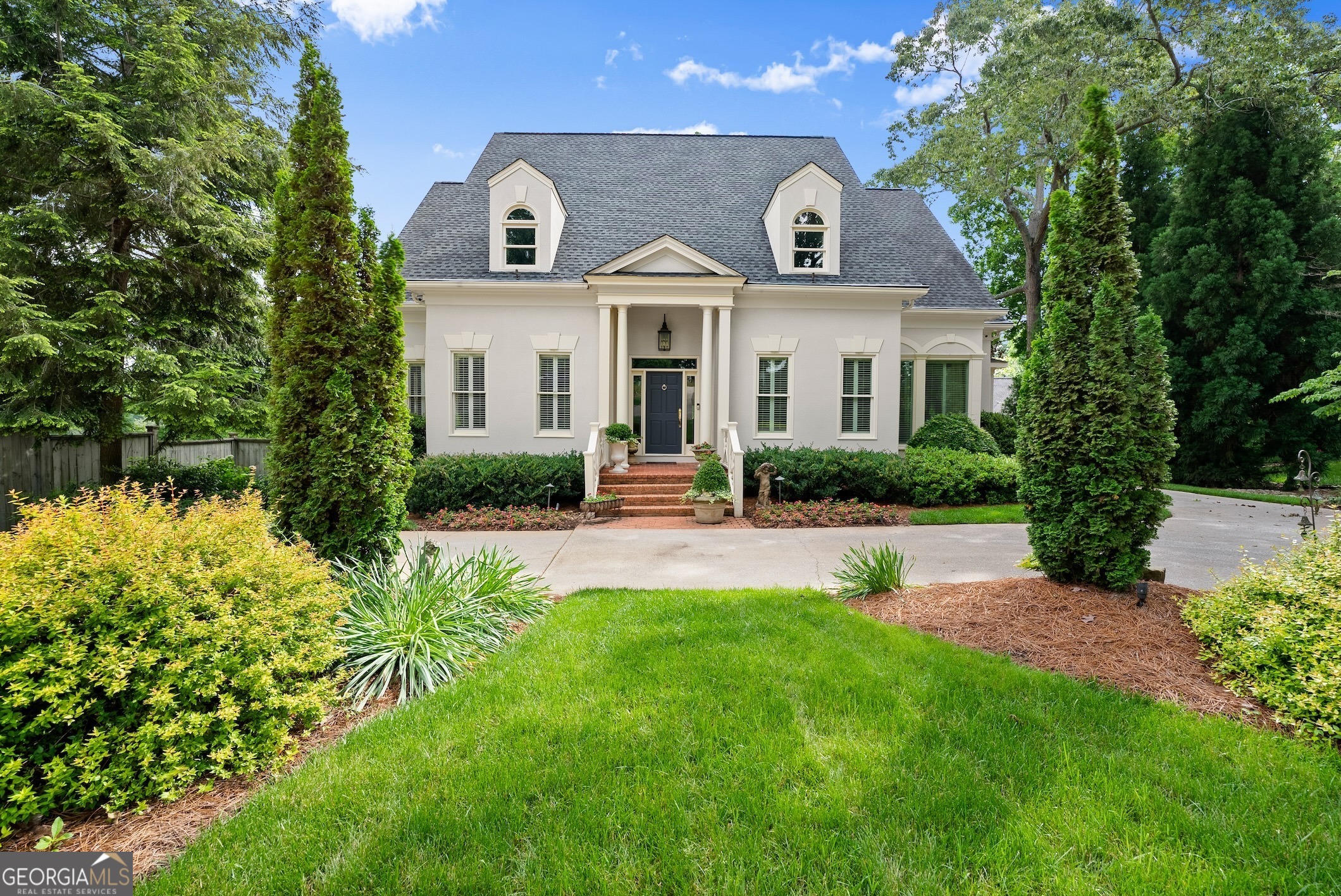 1374 RIVERSIDE DR