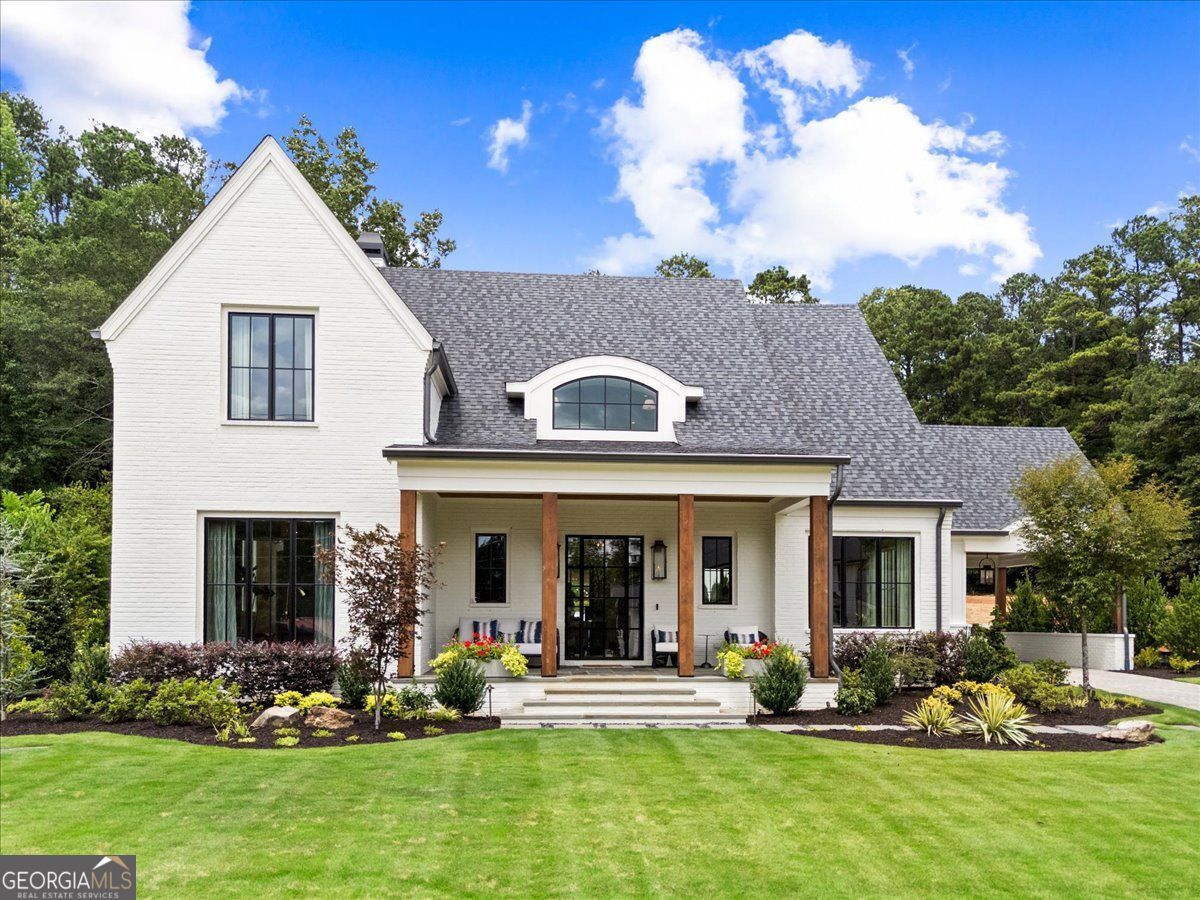 205 Thomas CIR