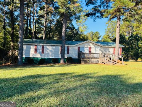 Photo of 211 Lakeview Drive, Sandersville, GA 31082 (MLS # 10626904)