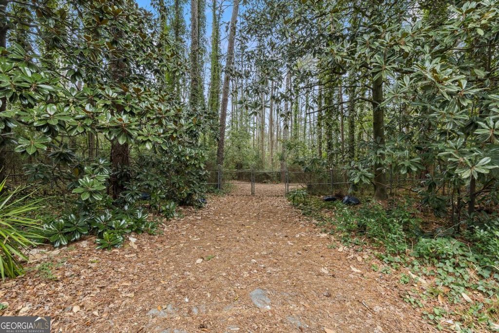 Photo of 5635 Lake Forrest Drive, Atlanta, GA 30342 (MLS # 10706702)