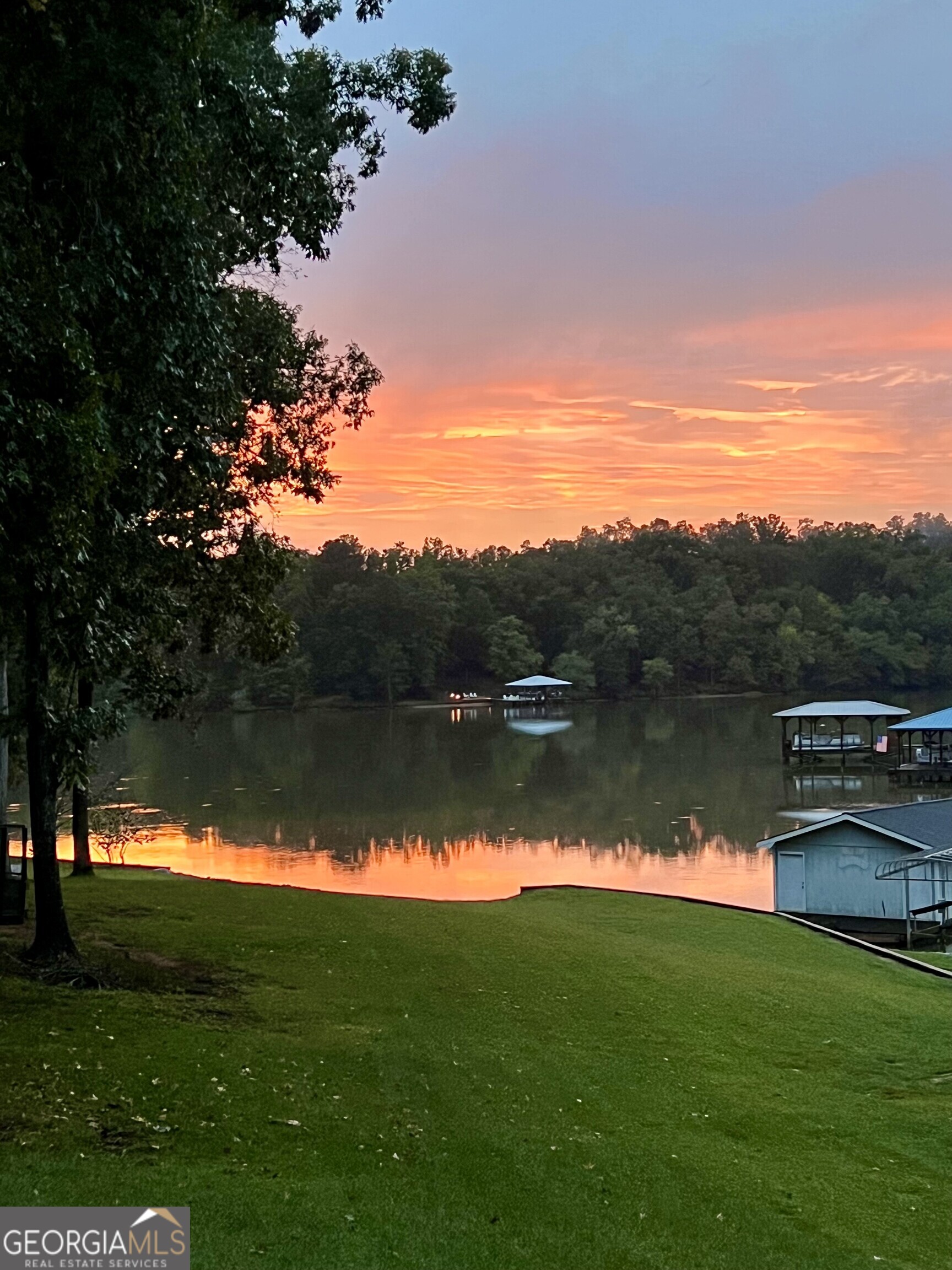 250 Rainbow DR