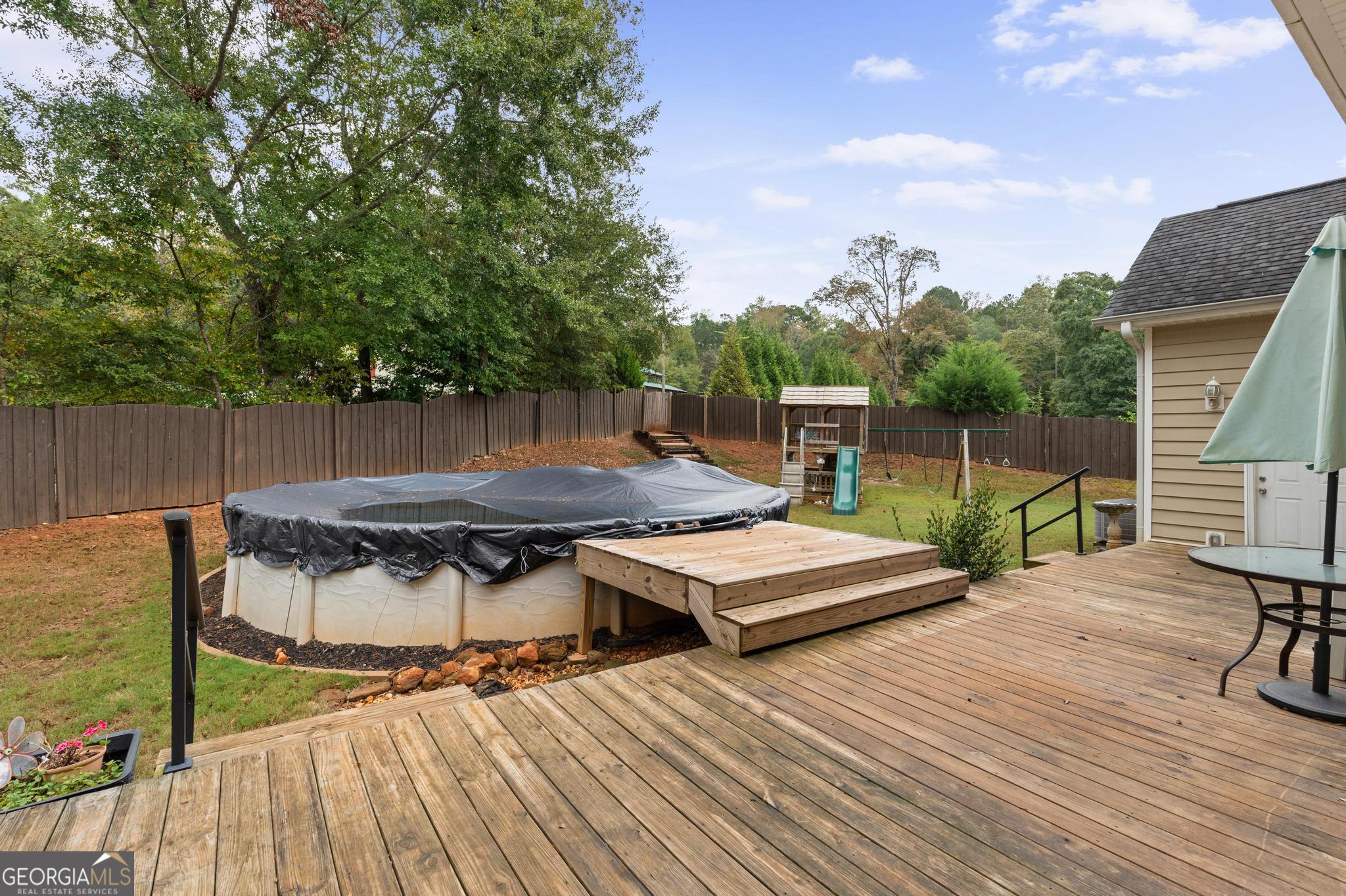 250 Rainbow DR