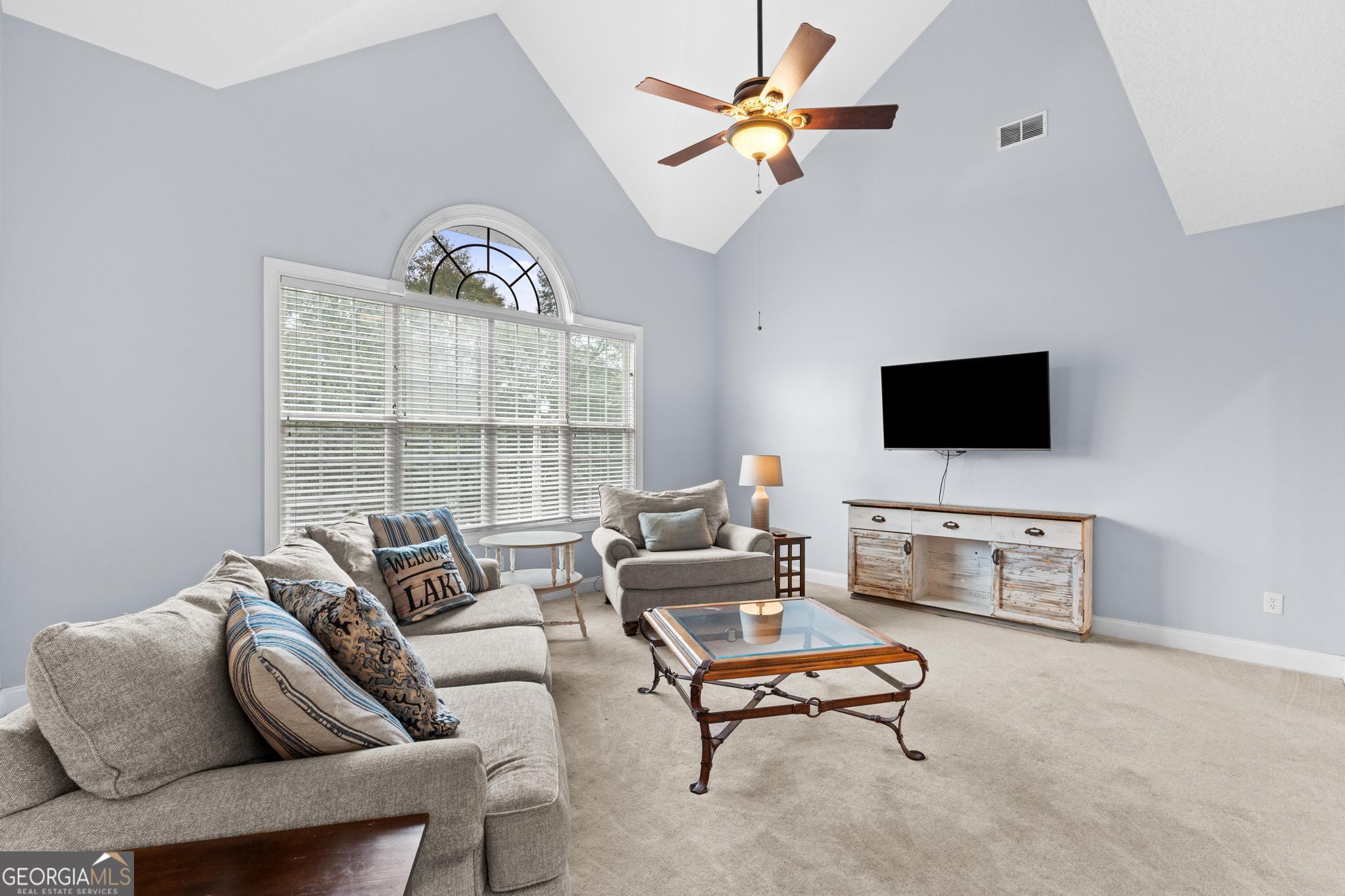 250 Rainbow DR