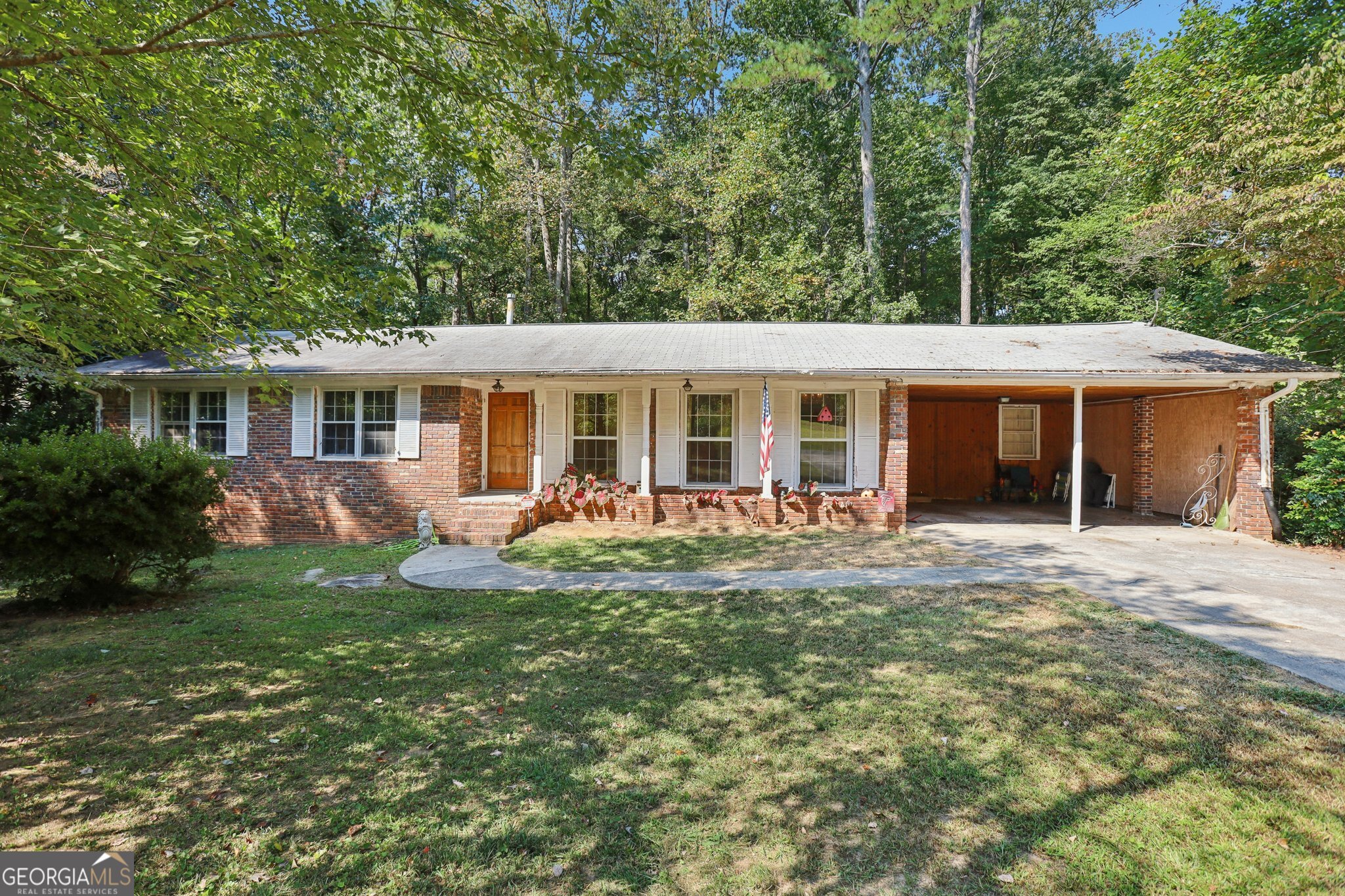 Charming ranch-style home in an established community! Inside, you'll find hardwood floors throughout the main level-no carpet anywhere. The front room offers a bright, open space ideal for both formal dining and a sitting area. The cozy family room provides easy access to the backyard, while the kitchen features abundant cabinet space, a casual eat-in area, and a nearby laundry room for convenience. The primary suite includes a private en-suite bath, and two generously sized secondary bedrooms share a full hall bath. Downstairs, the full basement is brimming with potential-perfect for a media room, game room, home office, craft space, or playroom. Outside, relax on the back patio and enjoy wooded privacy, where you may even spot deer passing through. All this, plus a convenient location with quick access to I-75. Don't miss your opportunity - book your tour today!