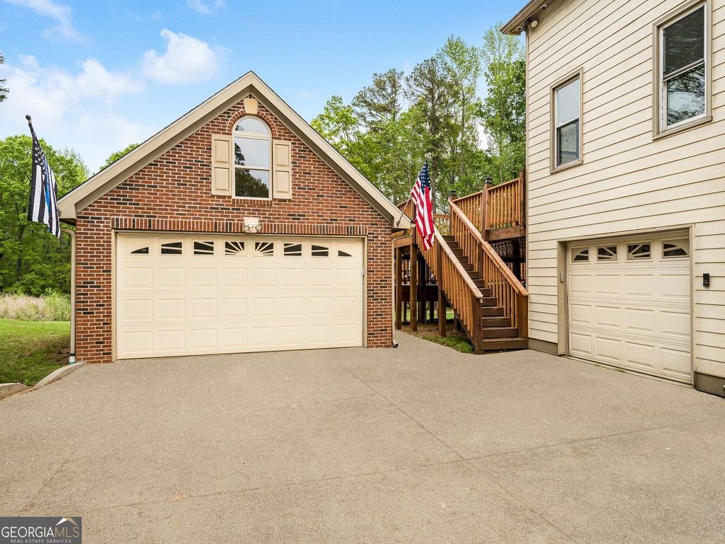 Photo of 96 Southern Golf Court, Fayetteville, GA 30215 (MLS # 10736112)