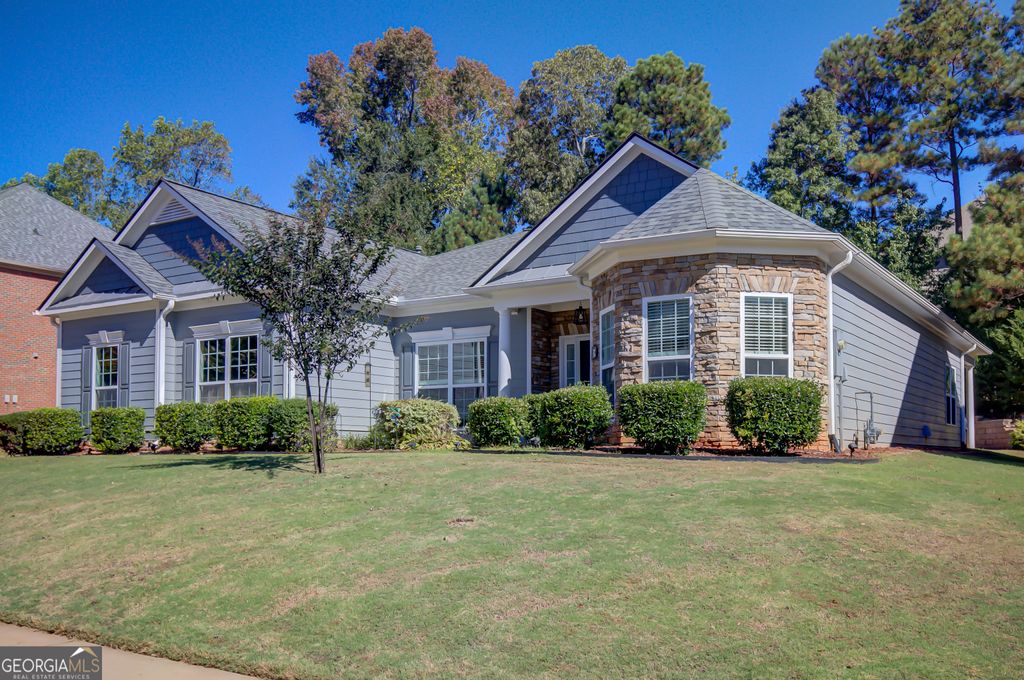 Photo of 24 Stonebridge Pass, Newnan, GA 30265 (MLS # 10625118)