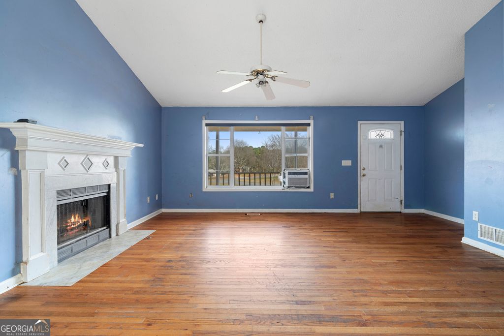 Photo of 12 Creek Bend Court SW, Euharlee, GA 30120 (MLS # 10673606)