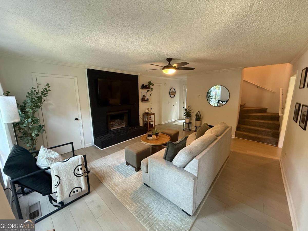 1575 Milford Creek LN SW
