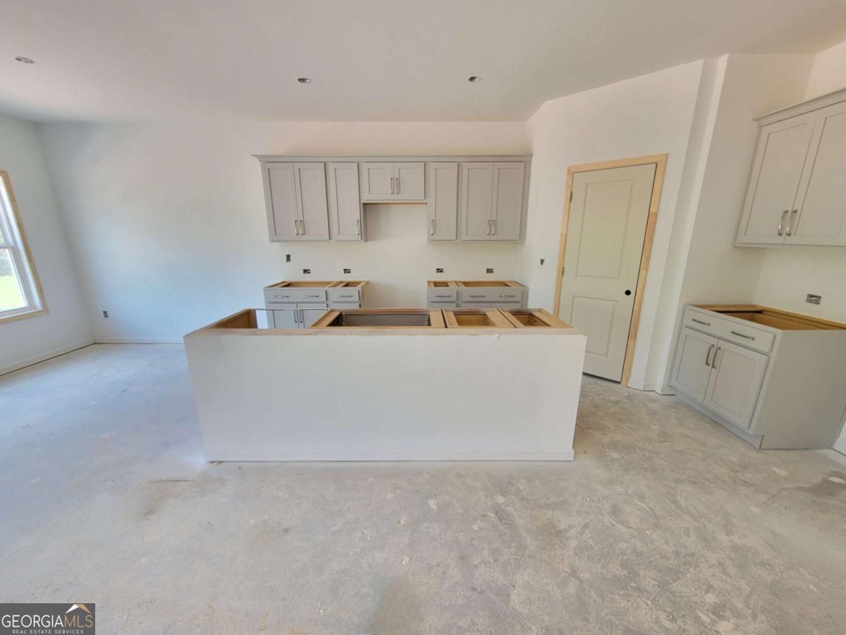 349 Silverleaf TRL