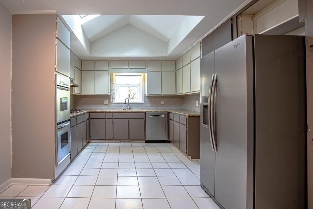 Roswell, Georgia 30076, United States, 4 Bedrooms Bedrooms, ,3 BathroomsBathrooms,Residential,Active,249957