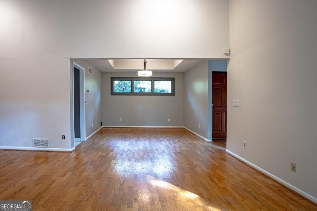 Roswell, Georgia 30076, United States, 4 Bedrooms Bedrooms, ,3 BathroomsBathrooms,Residential,Active,249957