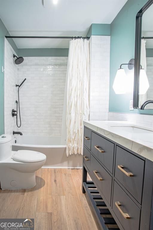 Roswell, Georgia 30076, United States, 4 Bedrooms Bedrooms, ,3 BathroomsBathrooms,Residential,Active,249957