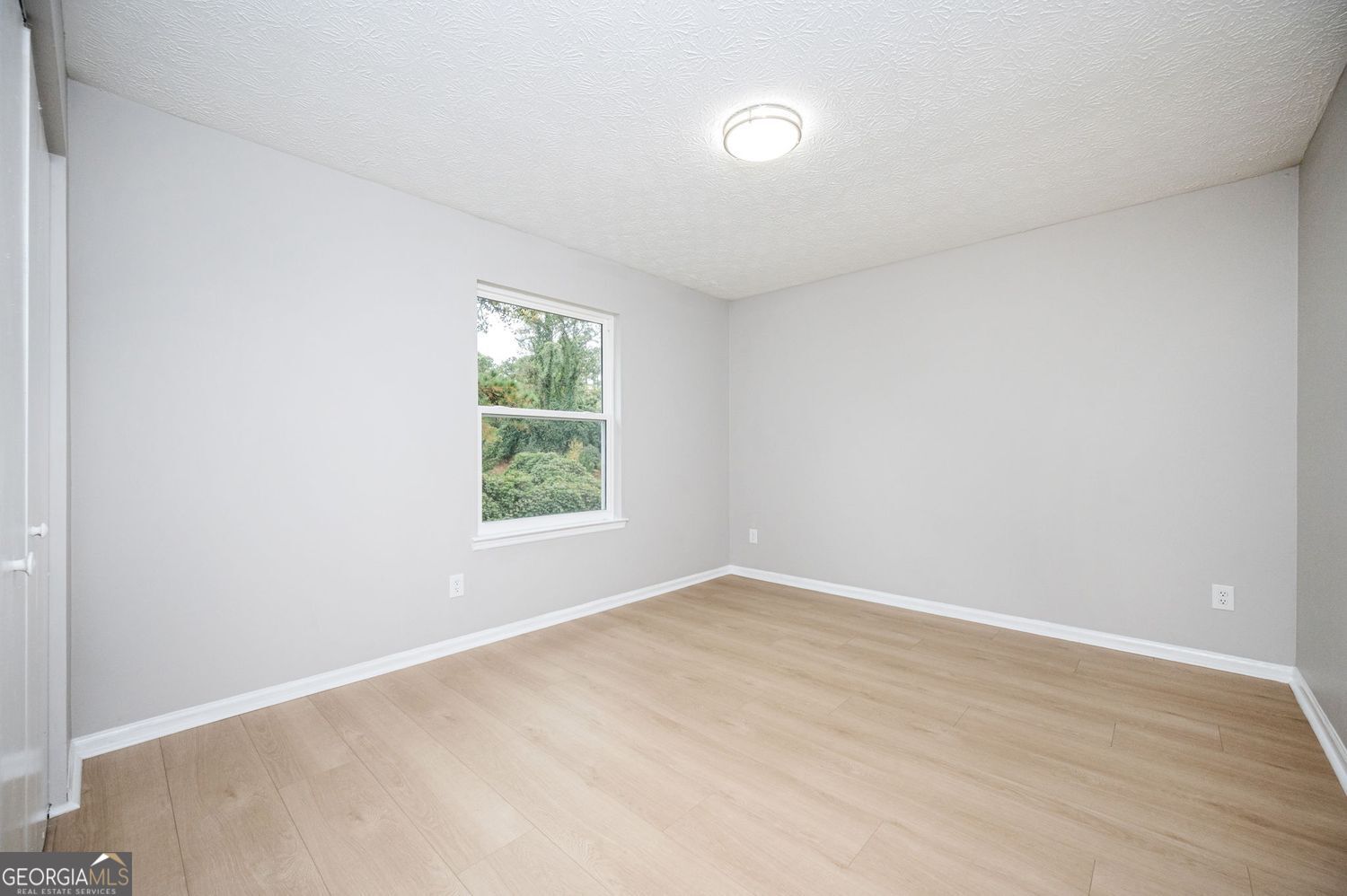 Decatur, Georgia 30035, United States, 4 Bedrooms Bedrooms, ,3 BathroomsBathrooms,Residential,Pending,236126