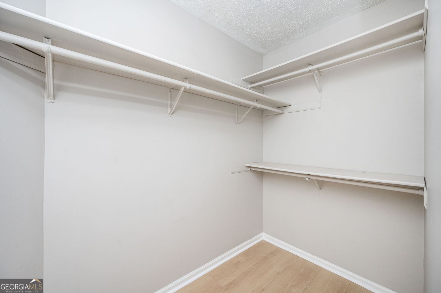 Decatur, Georgia 30035, United States, 4 Bedrooms Bedrooms, ,3 BathroomsBathrooms,Residential,Pending,236126