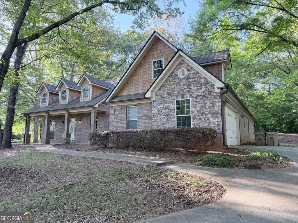 Photo of 1360 Millers Mill Road, Stockbridge, GA 30281 (MLS # 10732304)
