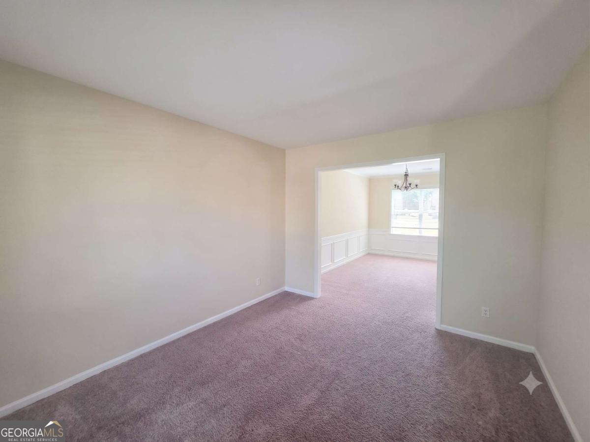 721 Lavender LN