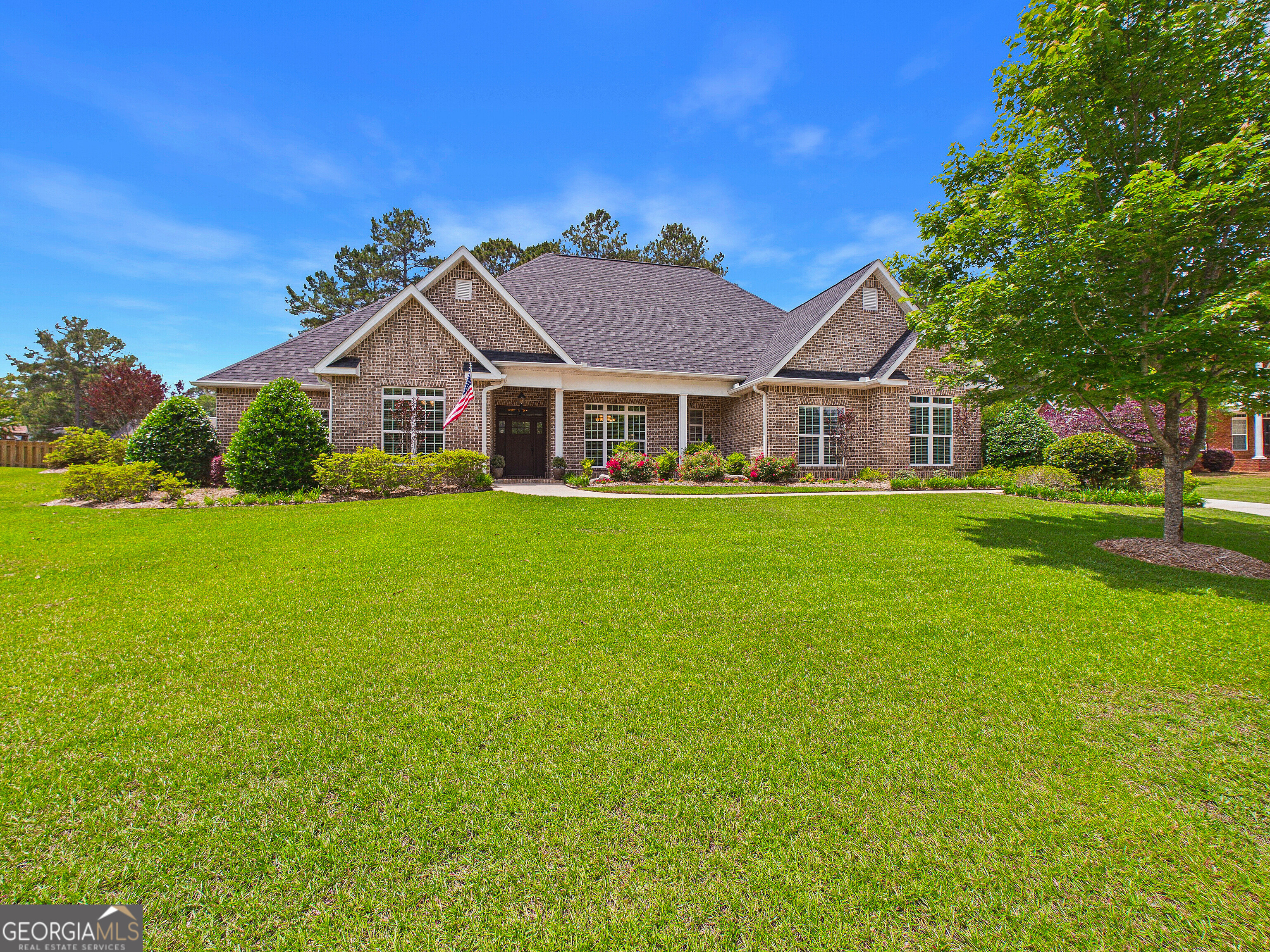 411 Stathams Way