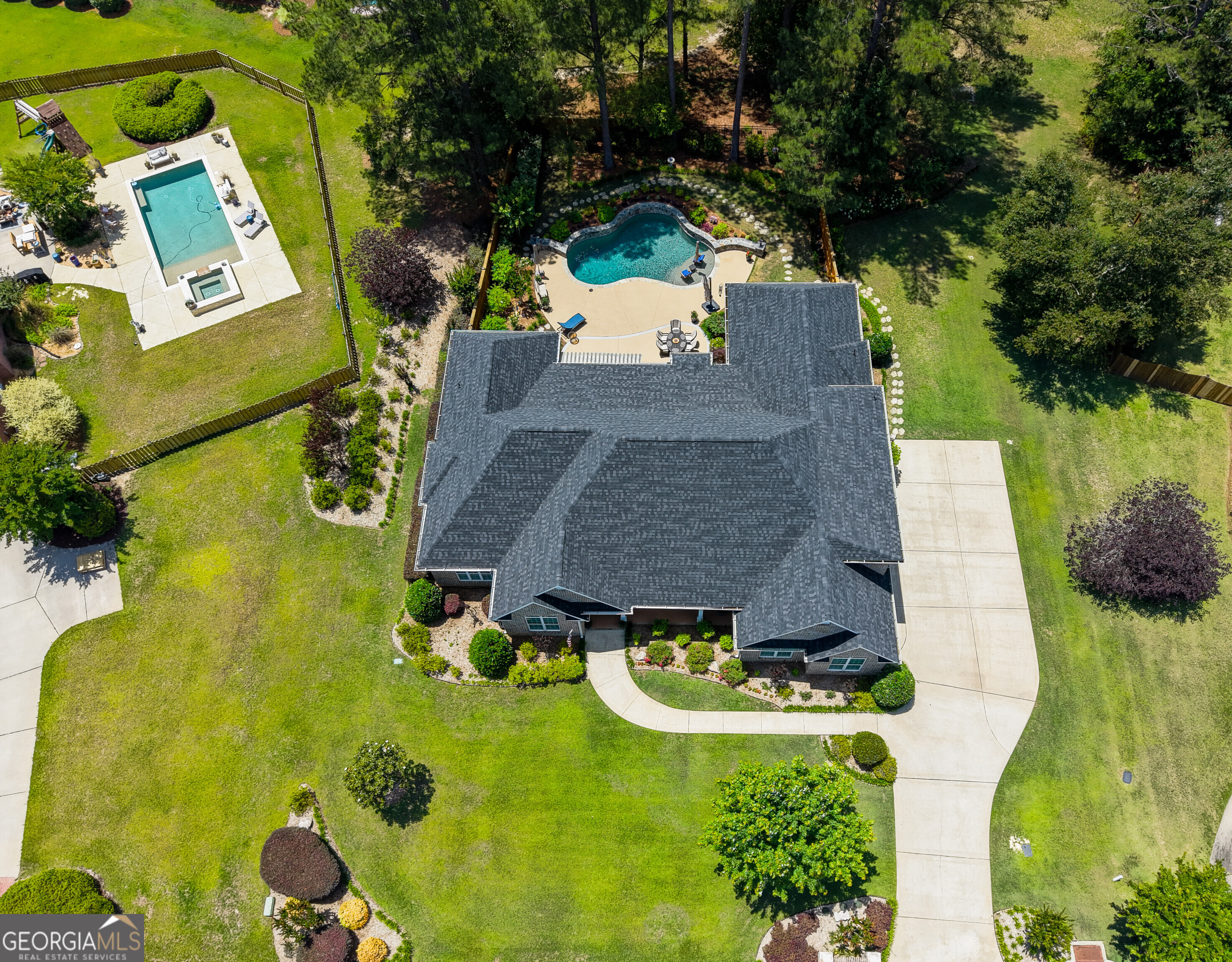 411 Stathams Way