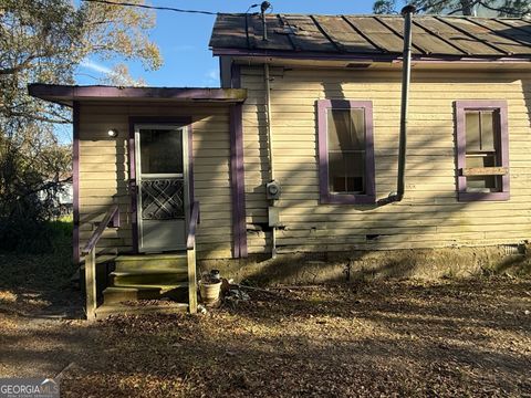 1712 Martin Luther King DR Waycross GA 31501