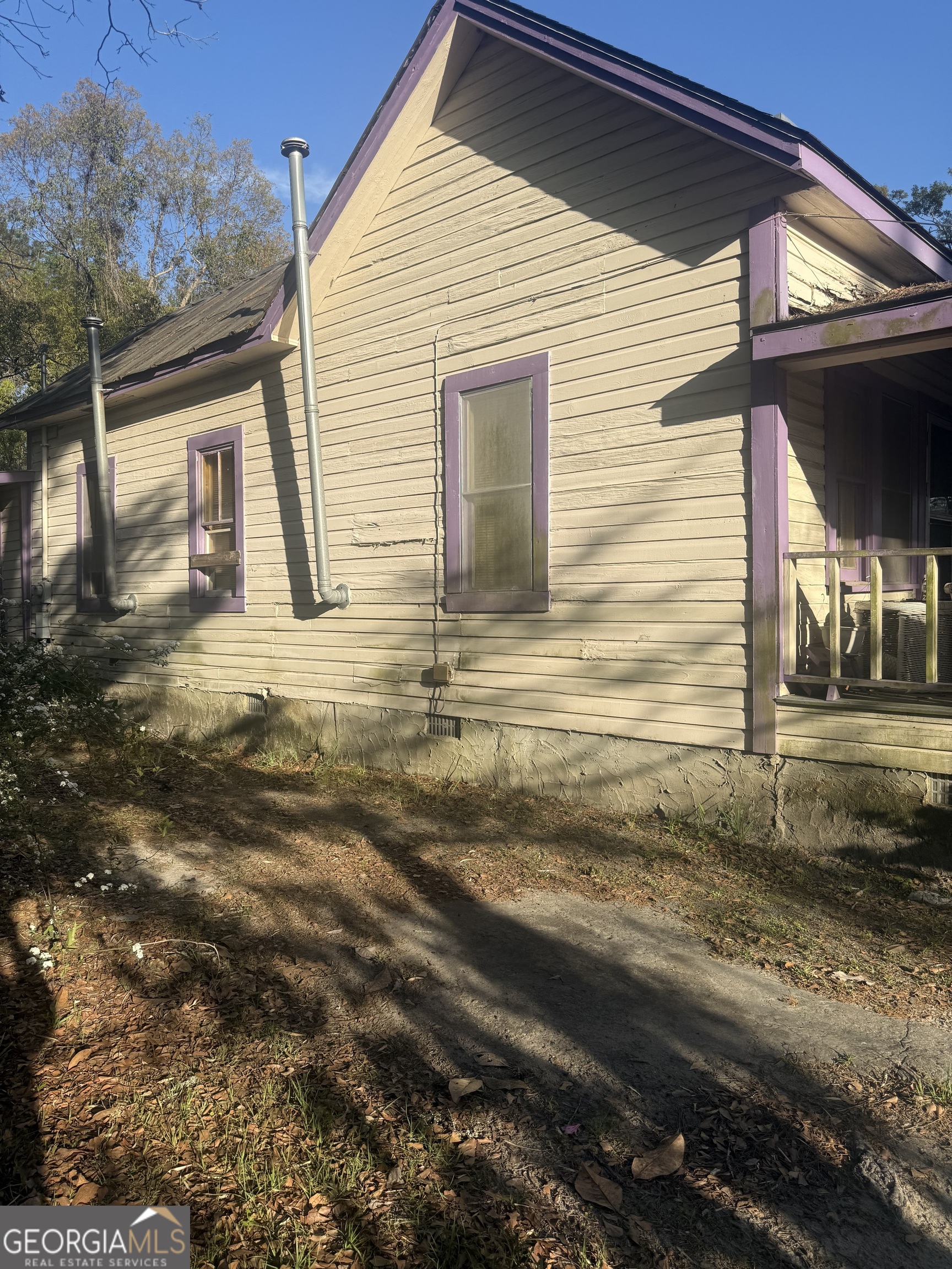 1712 Martin Luther King DR