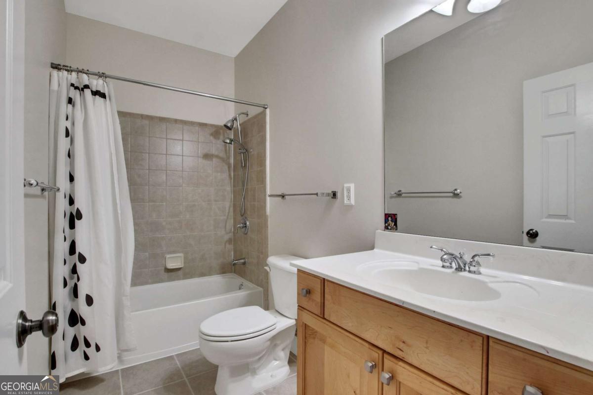 Woodbridge at Hamilton Lake - Residential