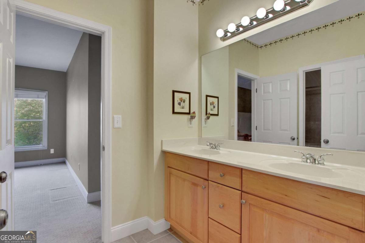 Woodbridge at Hamilton Lake - Residential