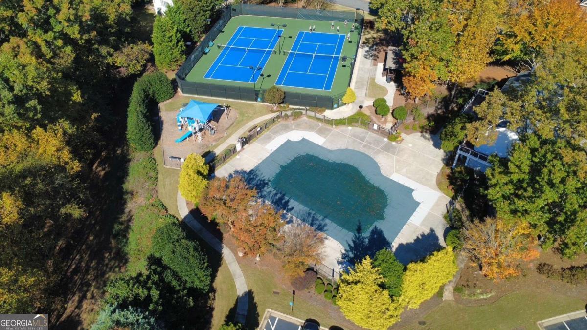 Woodbridge at Hamilton Lake - Residential