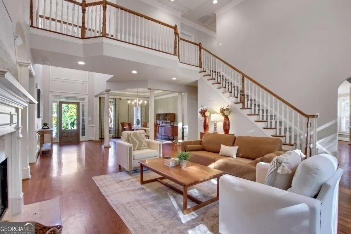 Woodbridge at Hamilton Lake - Residential