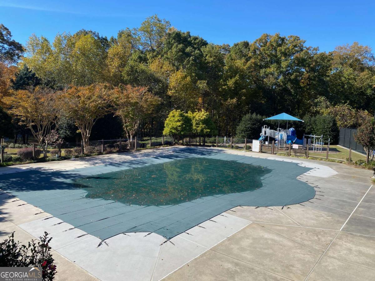 Woodbridge at Hamilton Lake - Residential