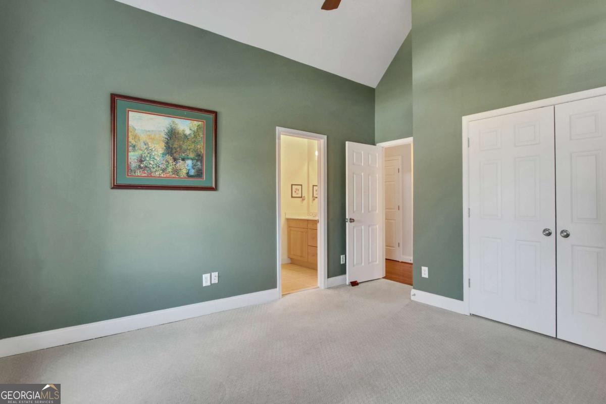 Woodbridge at Hamilton Lake - Residential