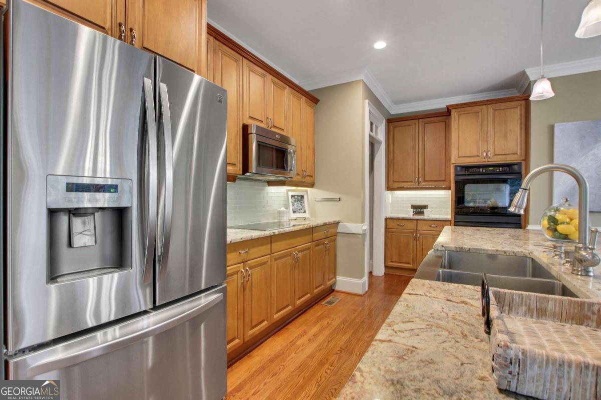 Woodbridge at Hamilton Lake - Residential