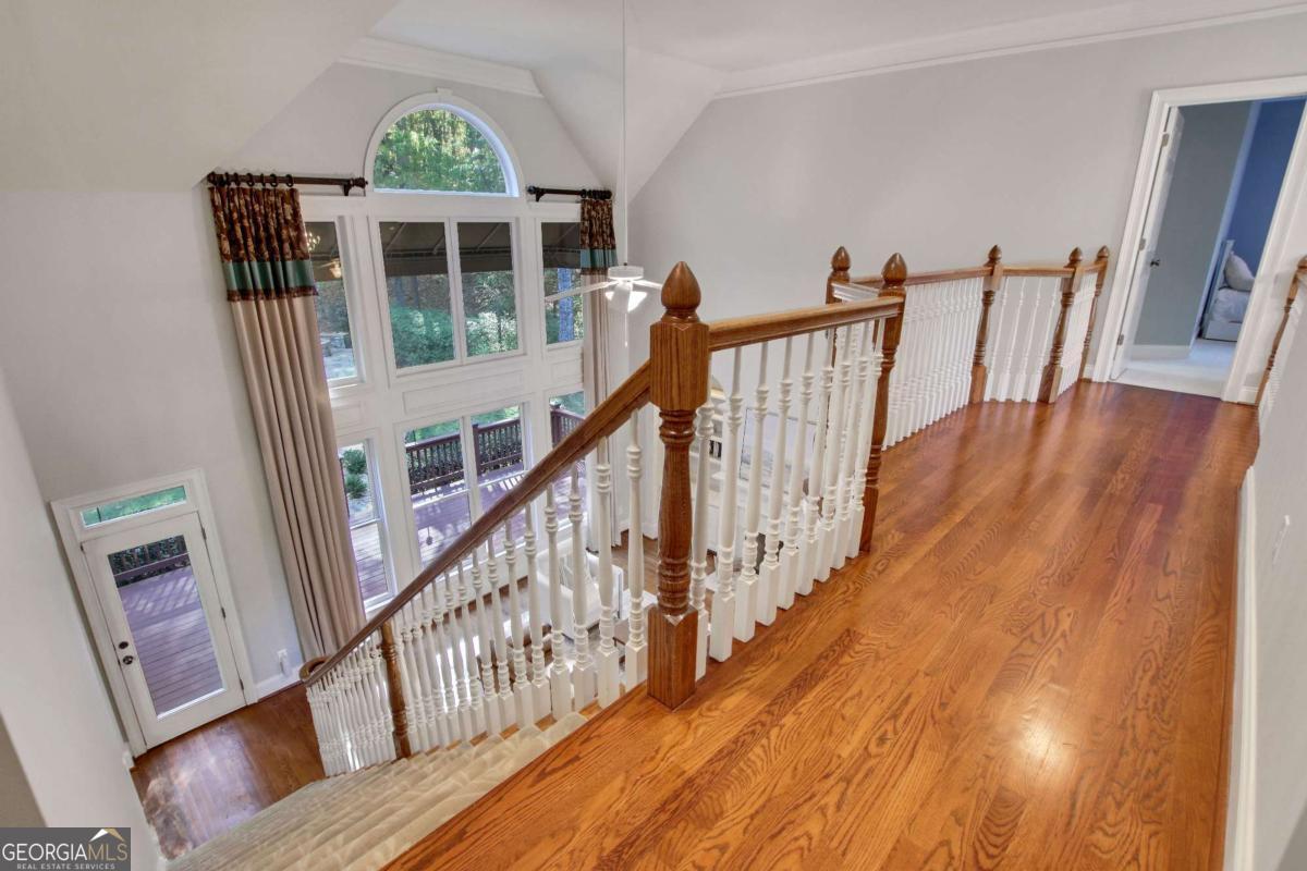 Woodbridge at Hamilton Lake - Residential