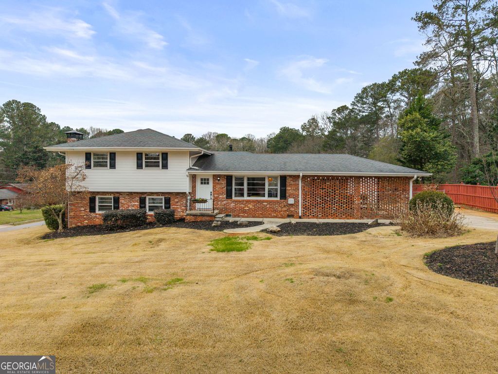 Photo of 1926 Brocken Way, Tucker, GA 30084 (MLS # 10708502)