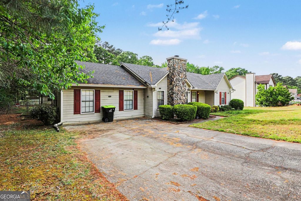 Photo of 11553 Matthews Trail, Hampton, GA 30228 (MLS # 10753400)