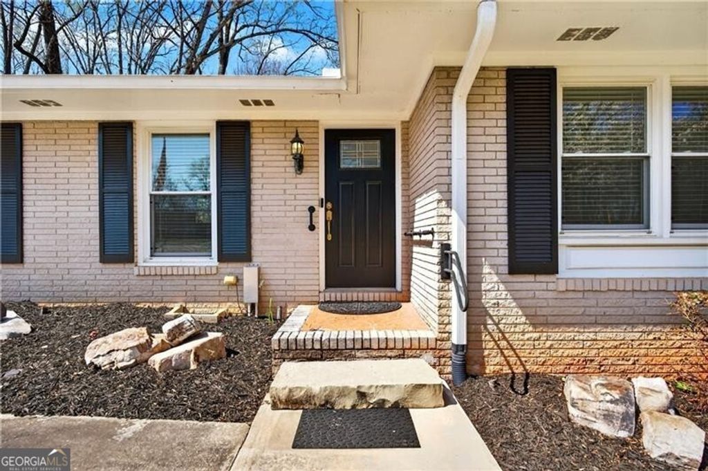 Photo of 3024 Sumac Drive, Peachtree Corners, GA 30360 (MLS # 10717747)