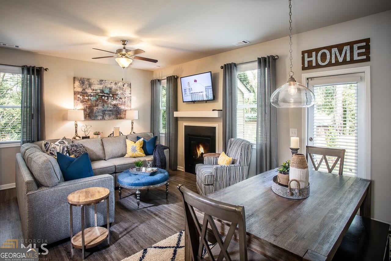 3007 Creekside Overlook WAY