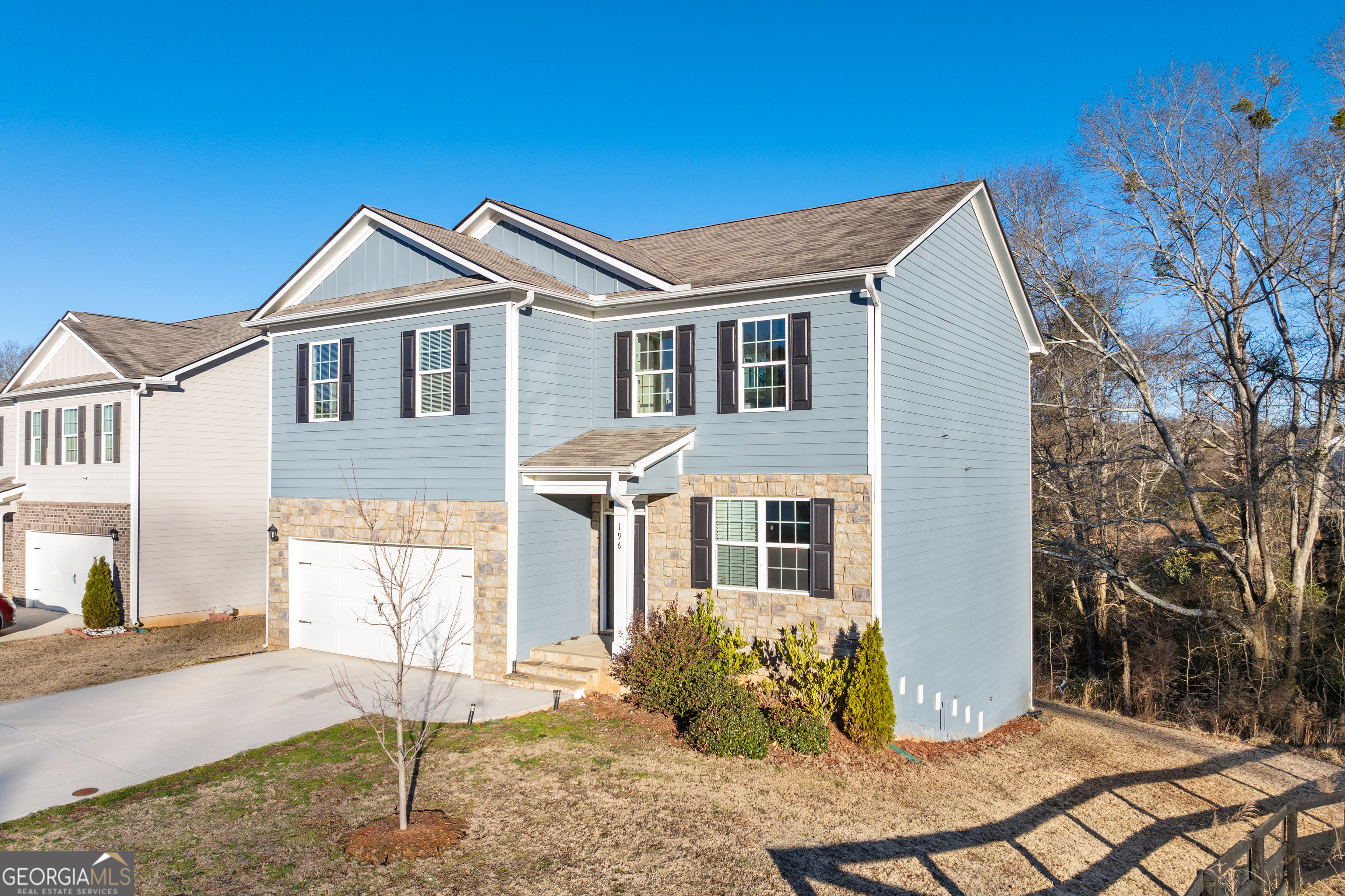 196 Embry BLVD