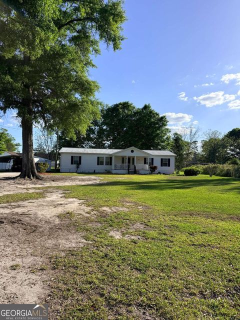 140 Crosby ST Surrency GA 31563